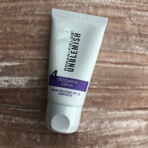 Rodan + Fields Unblemish Moisurizer